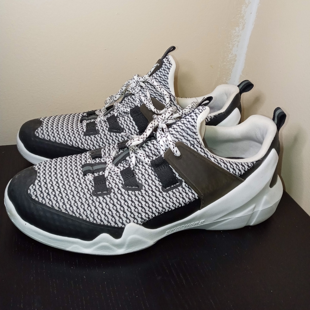 Skechers DLT-A Black & White Size 12